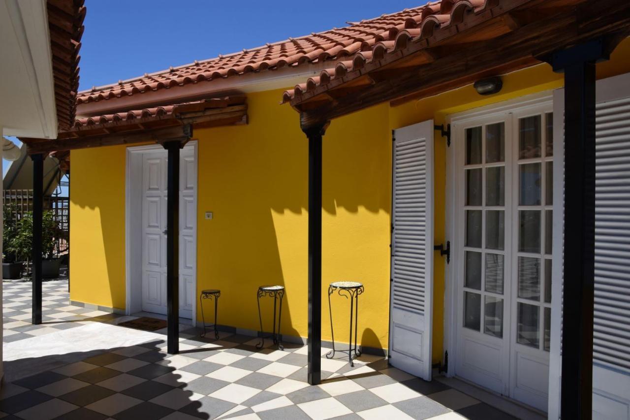 The Yellow Art Home Kalamata Exteriér fotografie